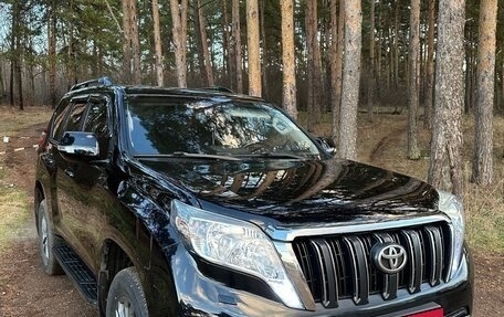 Toyota Land Cruiser Prado 150 рестайлинг 2, 2014 год, 3 150 000 рублей, 6 фотография