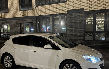 Opel Astra J, 2013 год, 920 000 рублей, 2 фотография