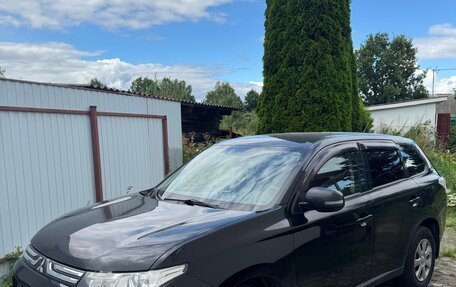 Mitsubishi Outlander III рестайлинг 3, 2012 год, 1 070 000 рублей, 2 фотография