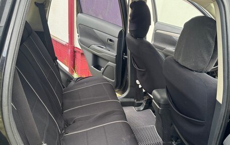 Mitsubishi Outlander III рестайлинг 3, 2012 год, 1 070 000 рублей, 7 фотография