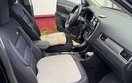 Mitsubishi Outlander III рестайлинг 3, 2012 год, 1 070 000 рублей, 8 фотография