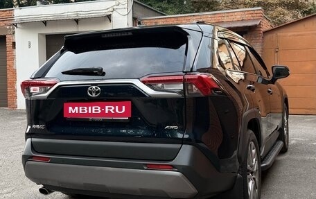 Toyota RAV4, 2020 год, 4 400 000 рублей, 6 фотография