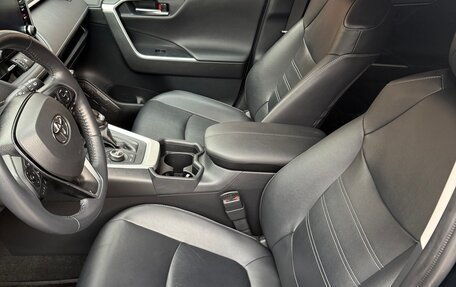 Toyota RAV4, 2020 год, 4 400 000 рублей, 14 фотография
