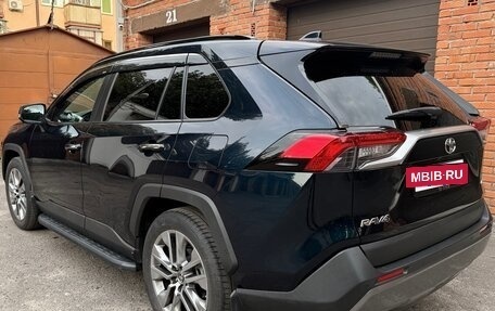 Toyota RAV4, 2020 год, 4 400 000 рублей, 10 фотография