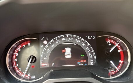 Toyota RAV4, 2020 год, 4 400 000 рублей, 21 фотография