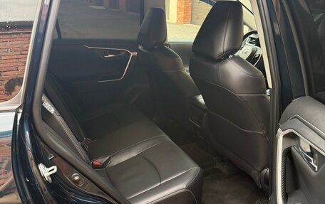 Toyota RAV4, 2020 год, 4 400 000 рублей, 17 фотография