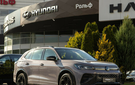Volkswagen Tiguan, 2025 год, 4 388 000 рублей, 2 фотография