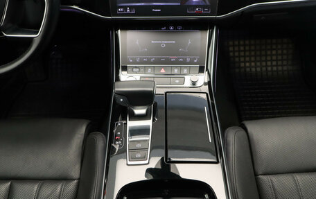 Audi A8, 2019 год, 7 389 000 рублей, 11 фотография