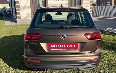 Volkswagen Tiguan II, 2020 год, 2 100 000 рублей, 4 фотография