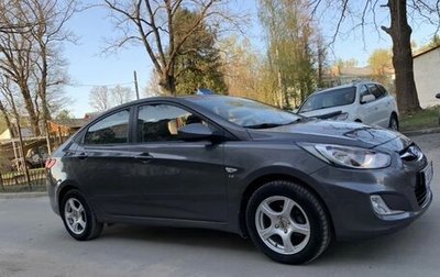 Hyundai Solaris II рестайлинг, 2013 год, 900 000 рублей, 1 фотография
