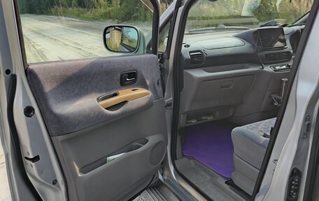 Nissan Serena II, 2001 год, 419 990 рублей, 22 фотография