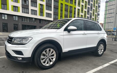 Volkswagen Tiguan II, 2020 год, 3 050 000 рублей, 2 фотография