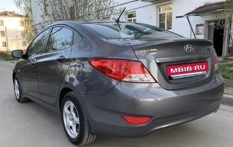 Hyundai Solaris II рестайлинг, 2013 год, 900 000 рублей, 9 фотография