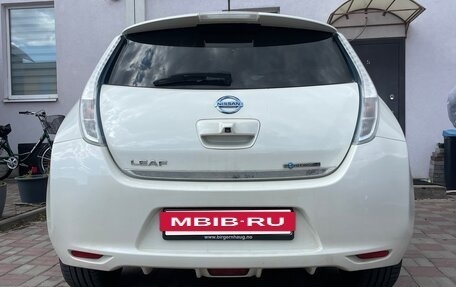 Nissan Leaf I, 2015 год, 1 500 000 рублей, 2 фотография