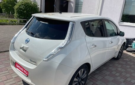Nissan Leaf I, 2015 год, 1 500 000 рублей, 3 фотография