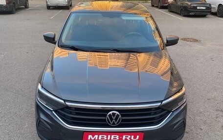 Volkswagen Polo VI (EU Market), 2020 год, 1 350 000 рублей, 1 фотография