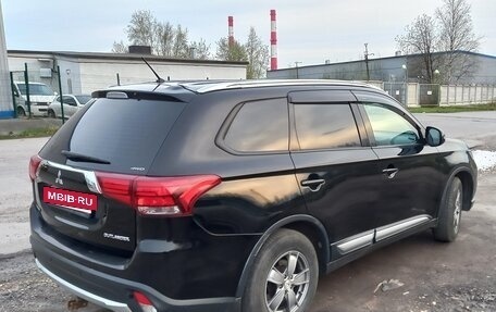 Mitsubishi Outlander III рестайлинг 3, 2015 год, 1 650 000 рублей, 4 фотография