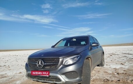 Mercedes-Benz GLC, 2016 год, 1 800 000 рублей, 1 фотография