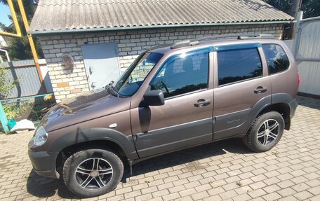Chevrolet Niva I рестайлинг, 2018 год, 815 000 рублей, 4 фотография