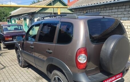 Chevrolet Niva I рестайлинг, 2018 год, 815 000 рублей, 5 фотография