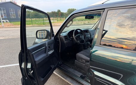 Mitsubishi Pajero IV, 2008 год, 1 850 000 рублей, 24 фотография