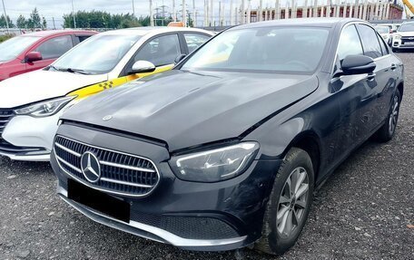Mercedes-Benz E-Класс, 2021 год, 950 000 рублей, 2 фотография