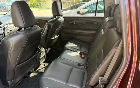 Honda Pilot III рестайлинг, 2016 год, 3 300 000 рублей, 7 фотография