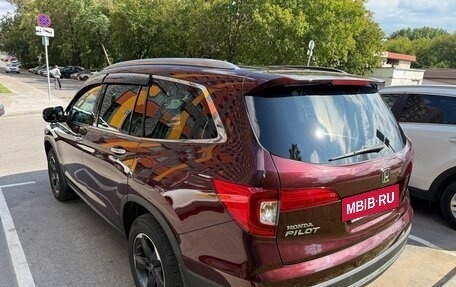 Honda Pilot III рестайлинг, 2016 год, 3 300 000 рублей, 6 фотография
