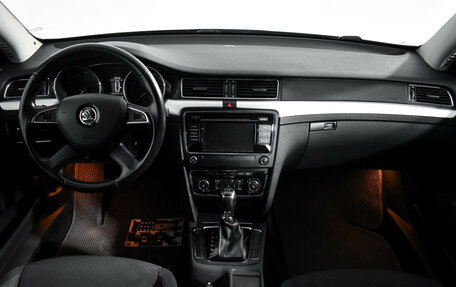 Skoda Superb III рестайлинг, 2015 год, 1 180 000 рублей, 14 фотография
