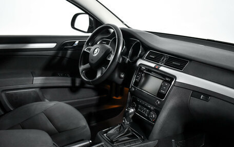 Skoda Superb III рестайлинг, 2015 год, 1 180 000 рублей, 13 фотография
