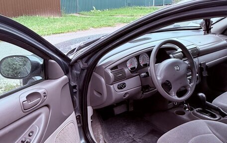 Dodge Stratus II, 2004 год, 480 000 рублей, 29 фотография