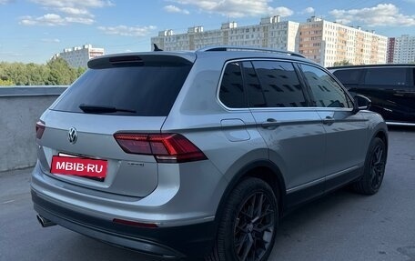 Volkswagen Tiguan II, 2018 год, 2 200 000 рублей, 4 фотография