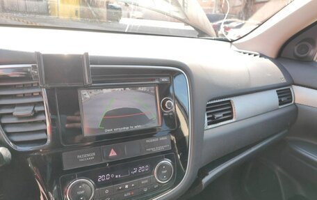 Mitsubishi Outlander III рестайлинг 3, 2013 год, 1 300 000 рублей, 14 фотография