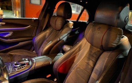Mercedes-Benz E-Класс, 2018 год, 2 900 000 рублей, 9 фотография