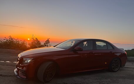 Mercedes-Benz E-Класс, 2018 год, 2 900 000 рублей, 19 фотография