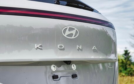 Hyundai Kona, 2023 год, 2 550 000 рублей, 3 фотография
