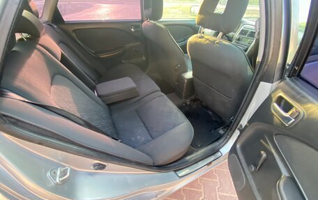 Toyota Avensis III рестайлинг, 2002 год, 350 000 рублей, 8 фотография