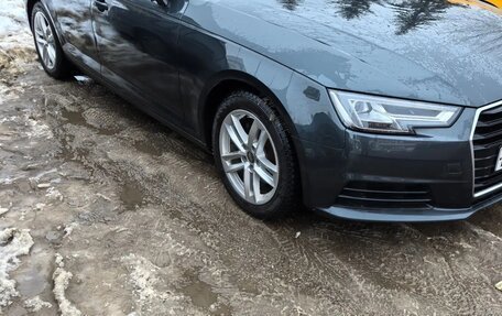 Audi A4, 2019 год, 2 800 000 рублей, 3 фотография