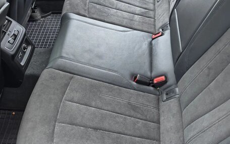 Audi A4, 2019 год, 2 800 000 рублей, 8 фотография