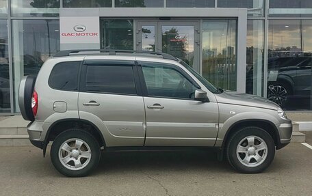 Chevrolet Niva I рестайлинг, 2012 год, 560 000 рублей, 4 фотография