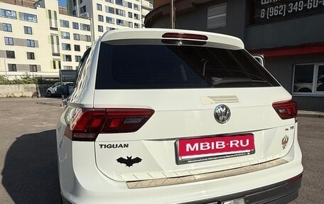 Volkswagen Tiguan II, 2018 год, 2 400 000 рублей, 5 фотография