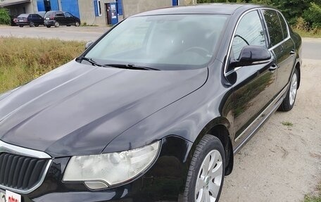 Skoda Superb III рестайлинг, 2011 год, 930 000 рублей, 3 фотография