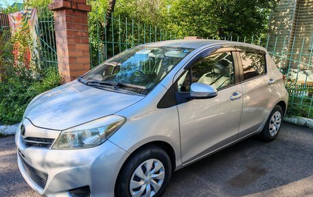 Toyota Vitz, 2012 год, 765 000 рублей, 3 фотография