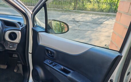 Toyota Vitz, 2012 год, 765 000 рублей, 5 фотография