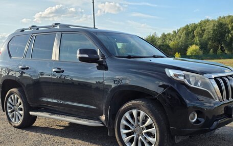 Toyota Land Cruiser Prado 150 рестайлинг 2, 2015 год, 4 000 000 рублей, 4 фотография