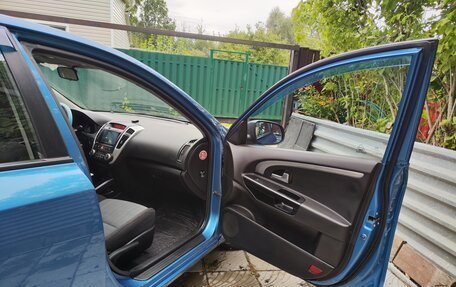 KIA cee'd I рестайлинг, 2011 год, 700 000 рублей, 10 фотография