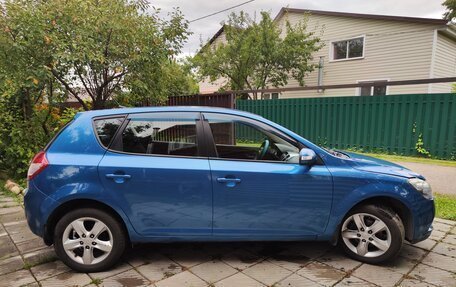 KIA cee'd I рестайлинг, 2011 год, 700 000 рублей, 3 фотография