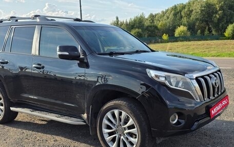 Toyota Land Cruiser Prado 150 рестайлинг 2, 2015 год, 4 000 000 рублей, 5 фотография