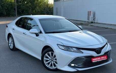 Toyota Camry, 2019 год, 2 580 000 рублей, 1 фотография