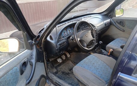 Chevrolet Niva I рестайлинг, 2004 год, 215 000 рублей, 3 фотография